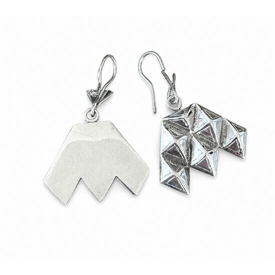 Handmade Silver Earrings � Ethnic Chic Jewelry Front and Back View