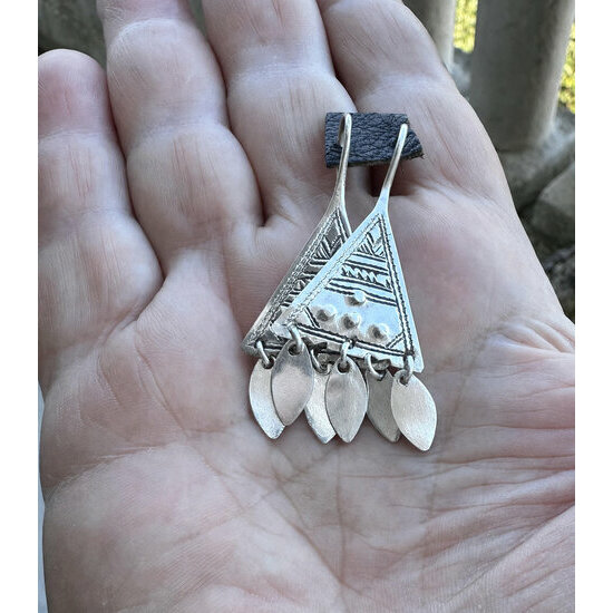 Sterling Silver Drop Earrings – Engraved Boho Chic Jewelry Handmade 925 Silver Earrings in Hand – Engraved Boho Drop Earrings