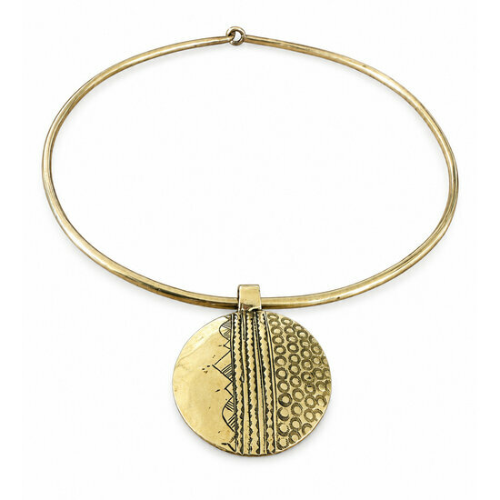 Gold Choker Necklace for Women – Handmade Round Brass Pendant Gold Pendant Necklace for Women – Rigid Brass Choker