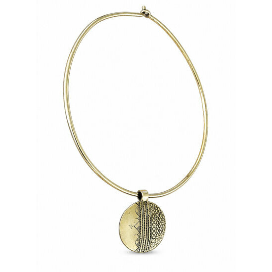 Gold Choker Necklace for Women – Handmade Round Brass Pendant Brass Necklace for Women – Gold Tone Choker with Round Pendant