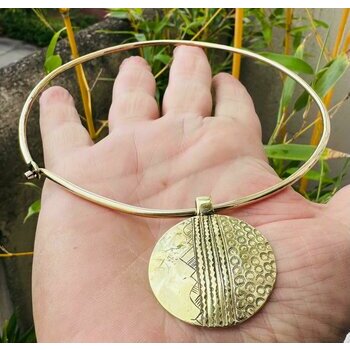 Gold Choker Necklace for Women – Handmade Round Brass Pendant Gold Statement Necklace – Handmade Round Brass Pendant