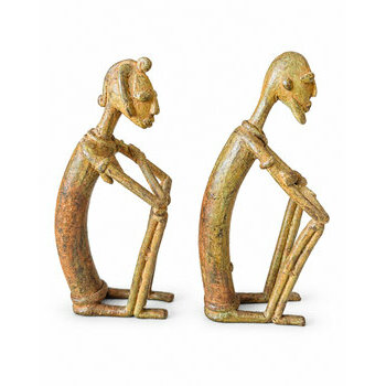 Pair of Brass Dogon Figurines – Seated Couple, 18 cm African Brass Sculptures with Bronze Patina – Seated Couple, Right Side View