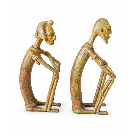 Pair of Brass Dogon Figurines – Seated Couple, 18 cm African Brass Sculptures with Bronze Patina – Seated Couple, Right Side View