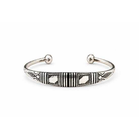Sterling Silver and Ebony Cuff Bracelet � Hand-Engraved Front View